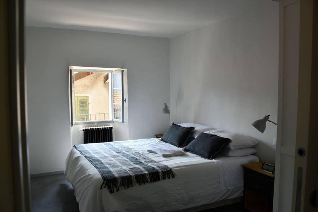 Rocks Apartment Colonno Eksteriør bilde