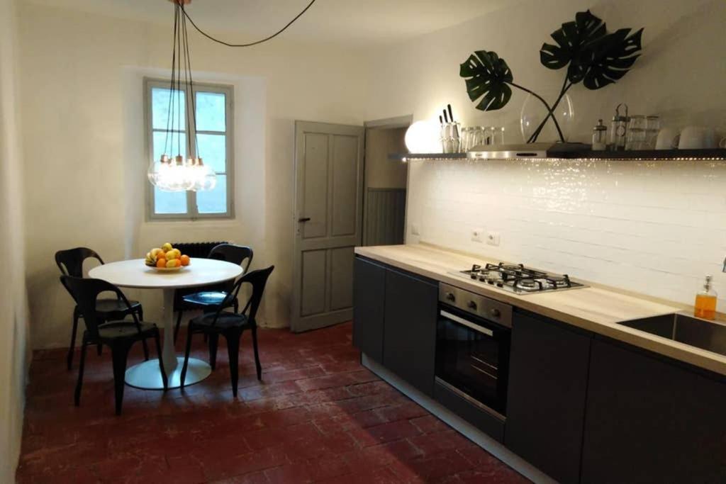 Rocks Apartment Colonno Eksteriør bilde